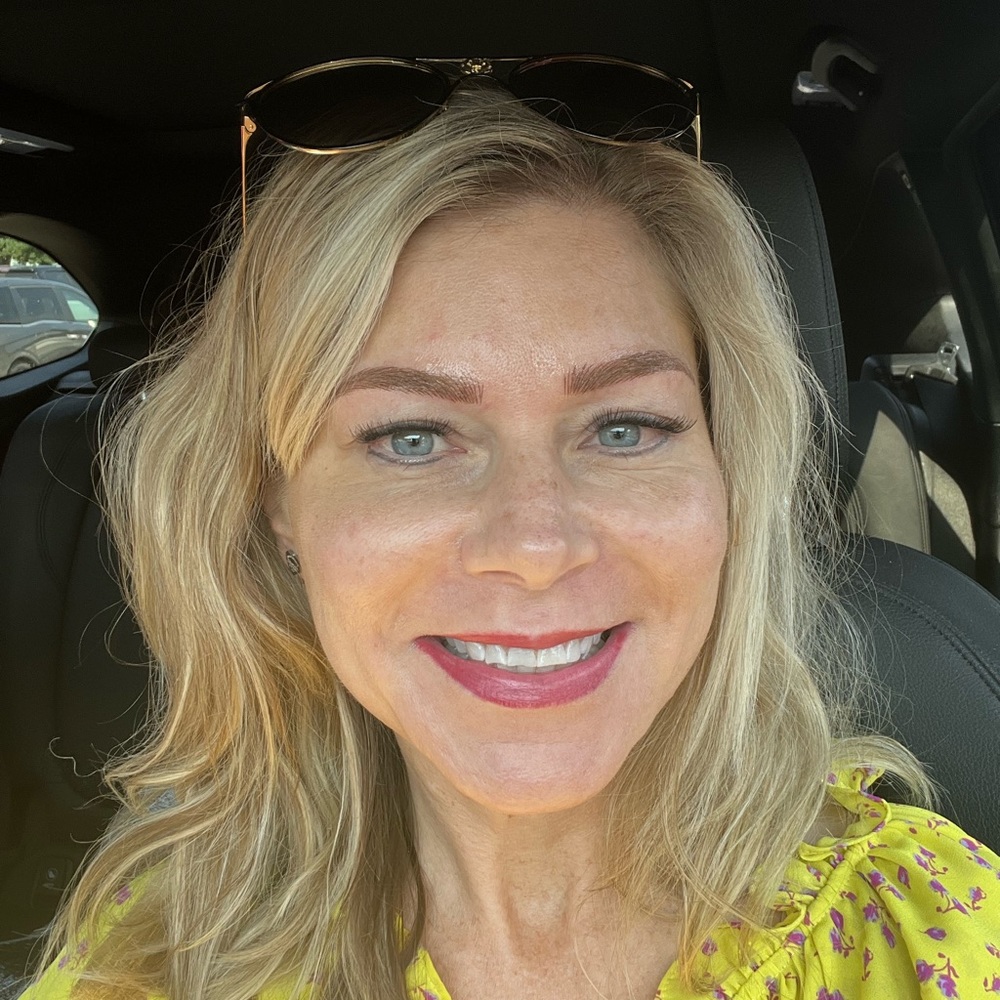 Meet your Posher, Jennifer